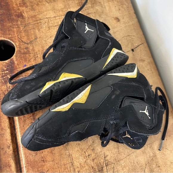 true flight jordans youth
